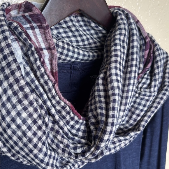 Ann Taylor Loft Reversible Plaid Infinity Scarf - Picture 2 of 6